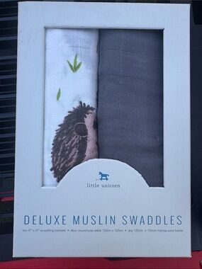 Little Unicorn Deluxe Muslin Swaddle 2-Pack in the "Charcoal Hedgehog" design.